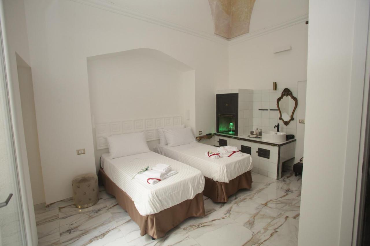 La Dimora Di Re Idomeneo Bed & Breakfast Lecce Exterior photo